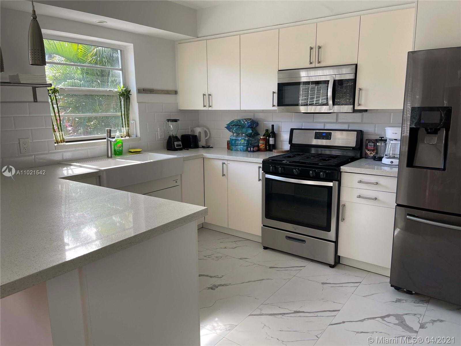 Small Image of 560 NORTH EAST 107TH ST, Miami Shores Number 10