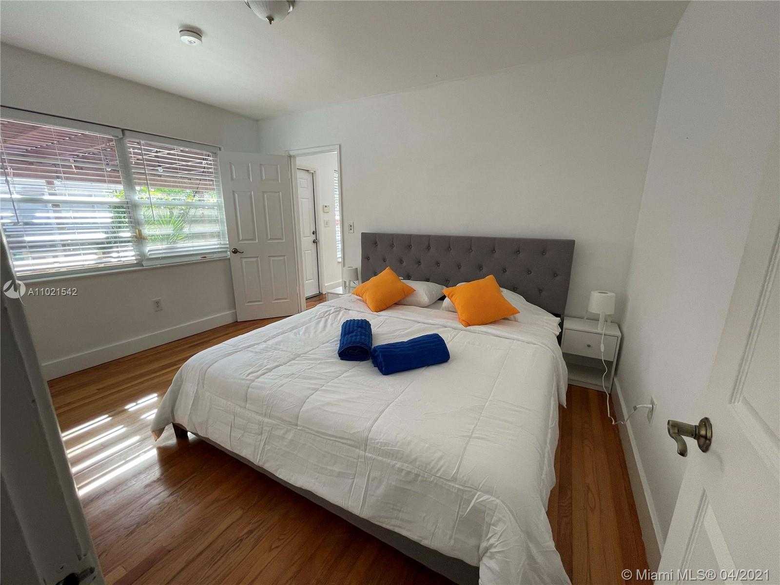 Small Image of 560 NORTH EAST 107TH ST, Miami Shores Number 16