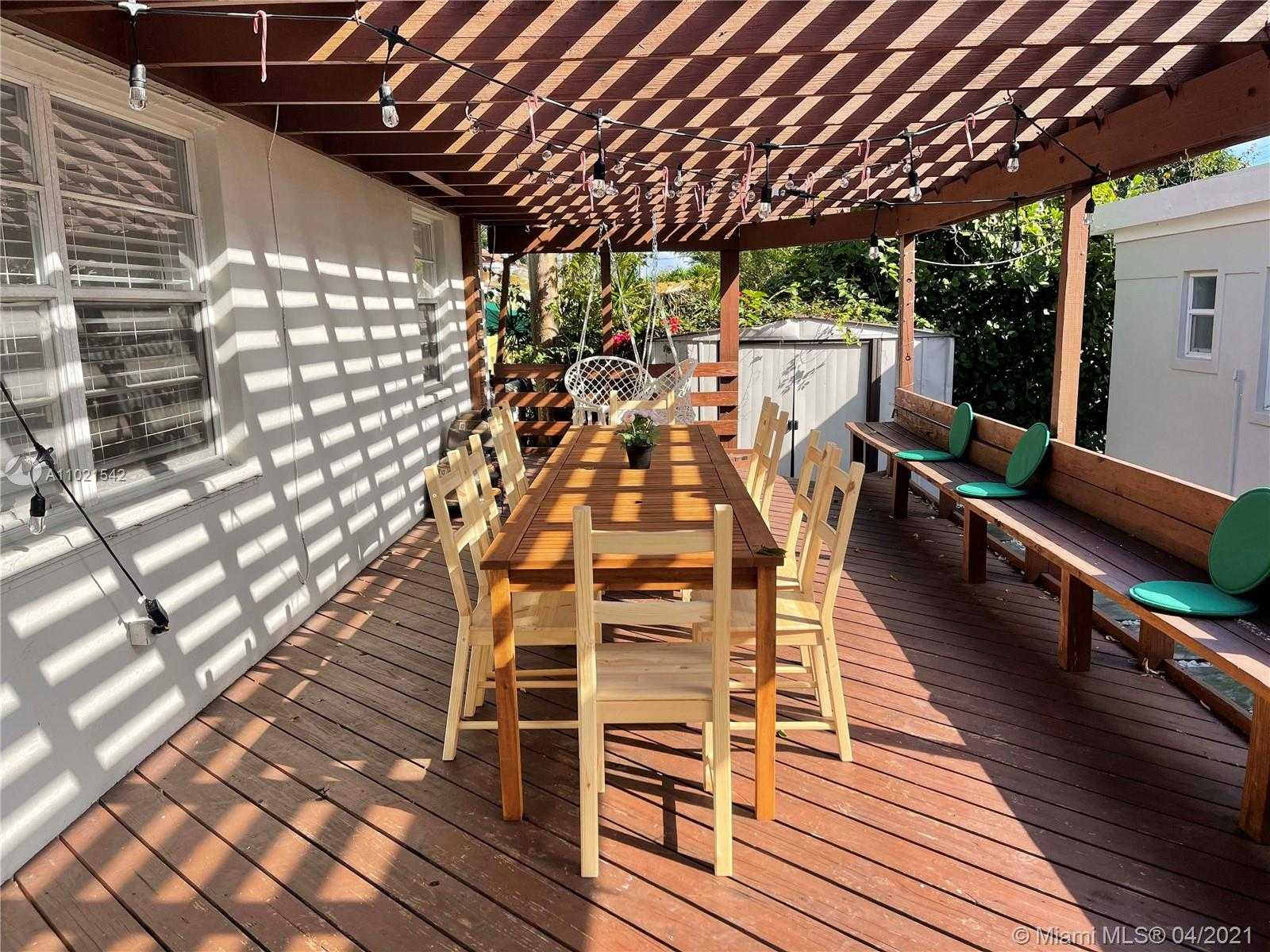 Small Image of 560 NORTH EAST 107TH ST, Miami Shores Number 4