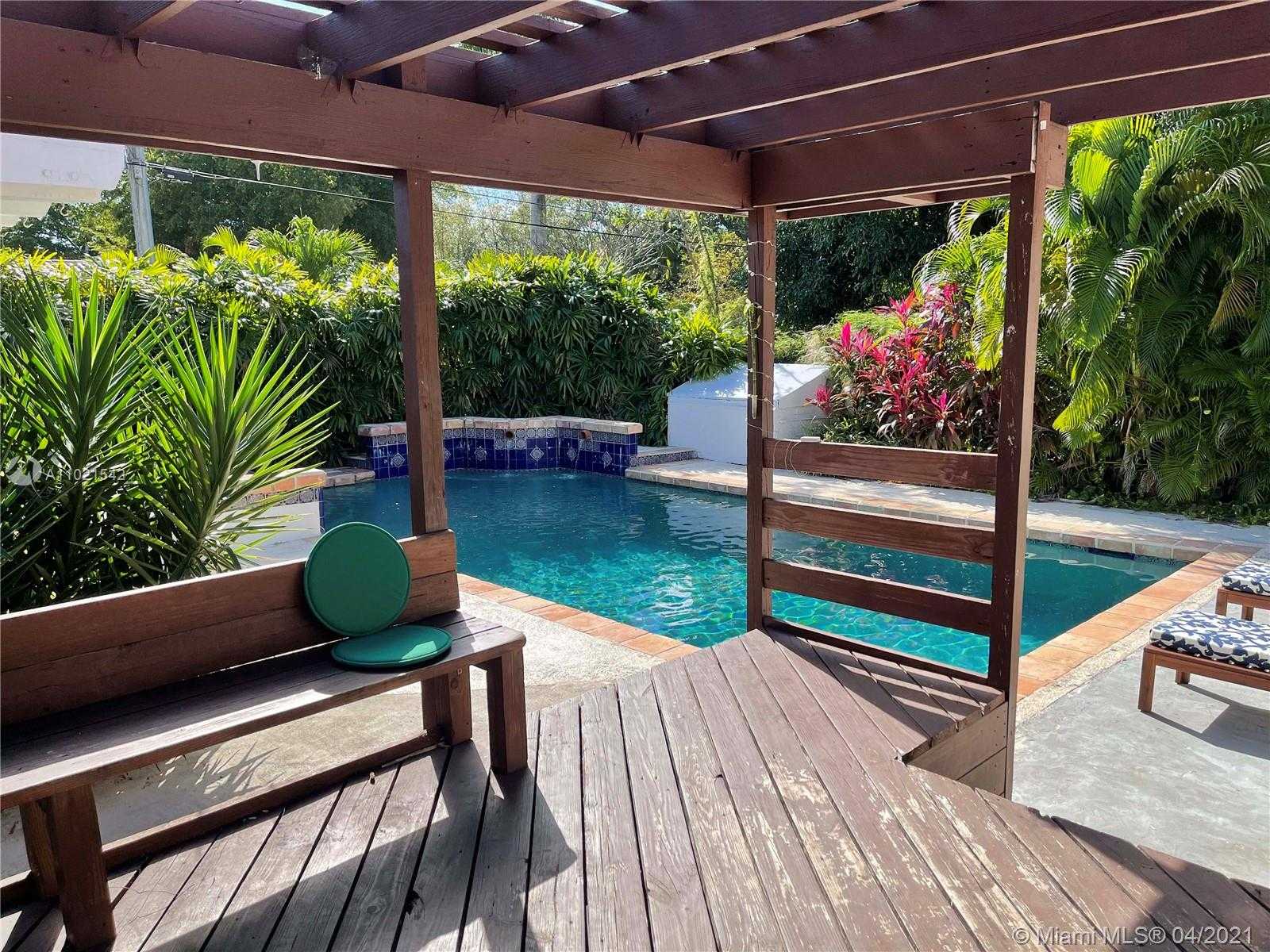 Small Image of 560 NORTH EAST 107TH ST, Miami Shores Number 5