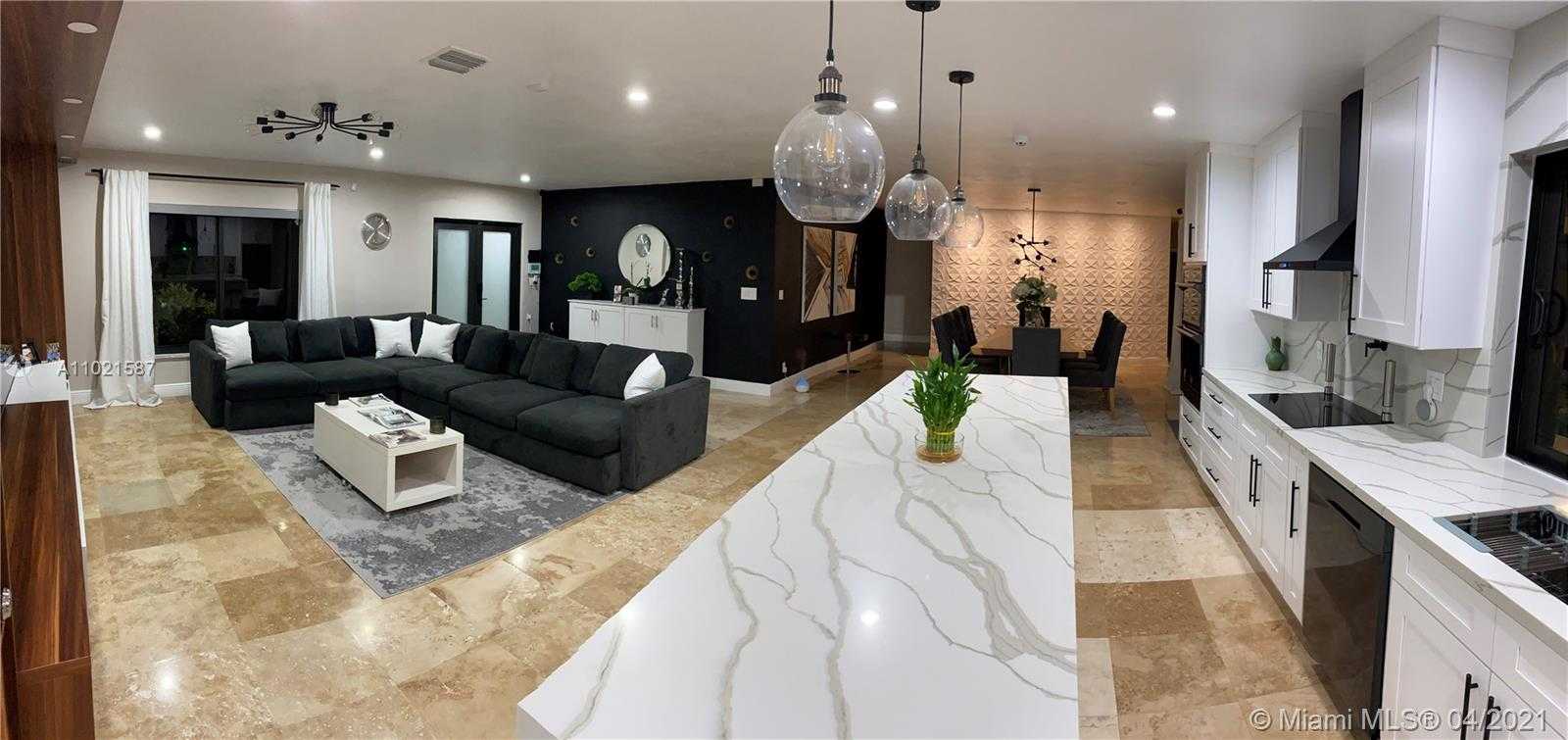 Small Image of 8671 GATEHOUSE RD, Plantation Number 10