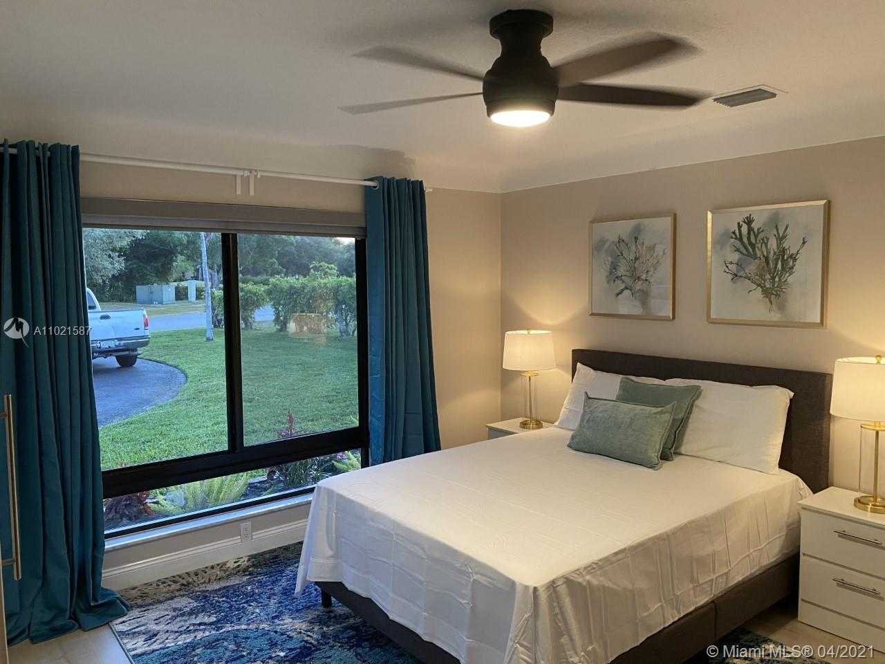 Small Image of 8671 GATEHOUSE RD, Plantation Number 20