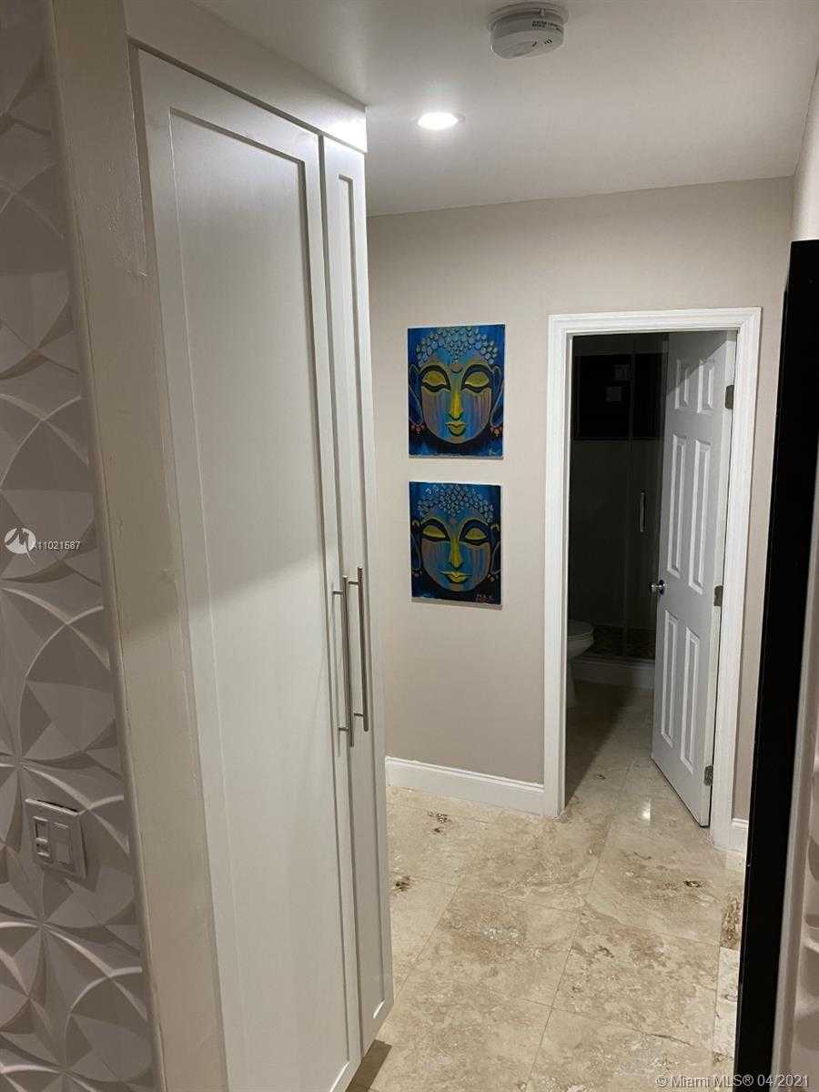 Small Image of 8671 GATEHOUSE RD, Plantation Number 24