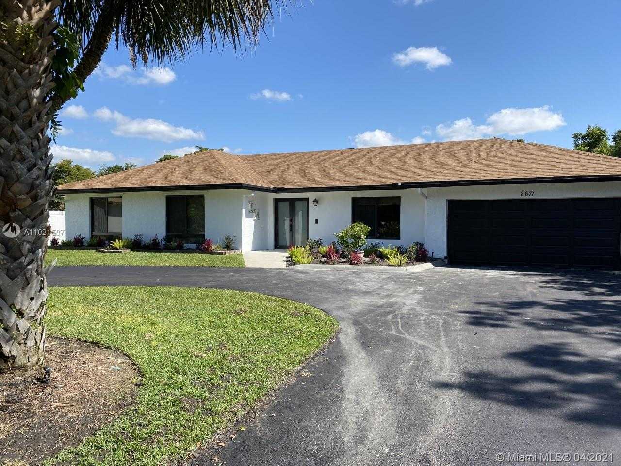 Small Image of 8671 GATEHOUSE RD, Plantation Number 36