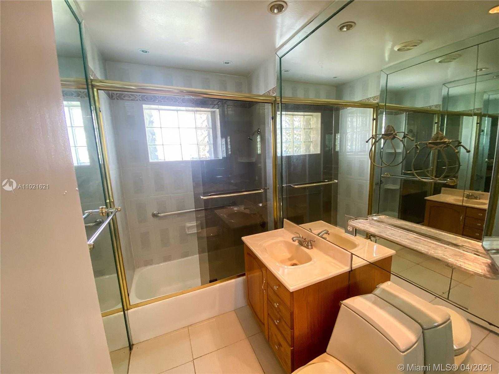 Small Image of 9761 WEST BAY HARBOR DR #9771, Bay Harbor Islands Number 12