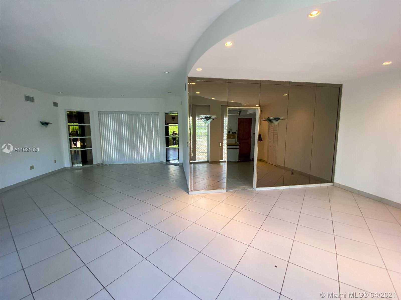 Small Image of 9761 WEST BAY HARBOR DR #9771, Bay Harbor Islands Number 4