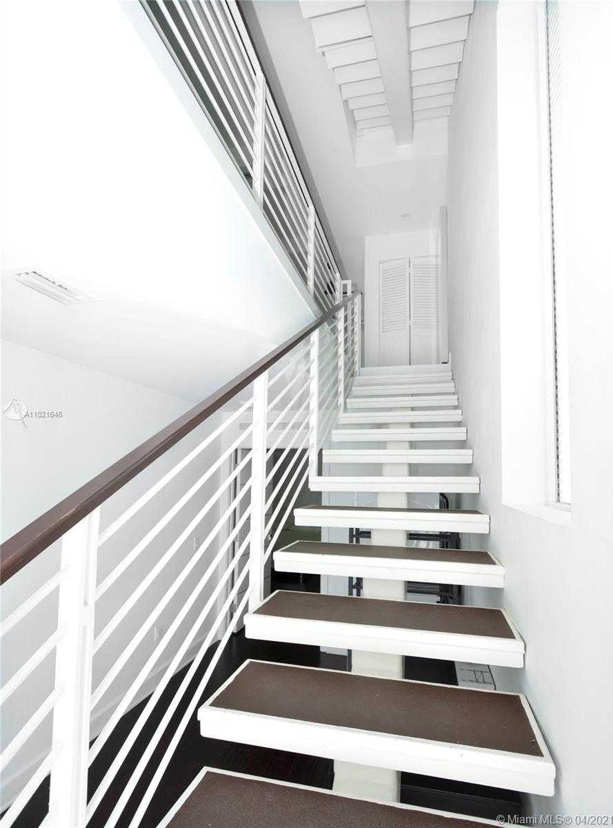 Small Image of 1410 EUCLID AVE #A, Miami Beach Number 15
