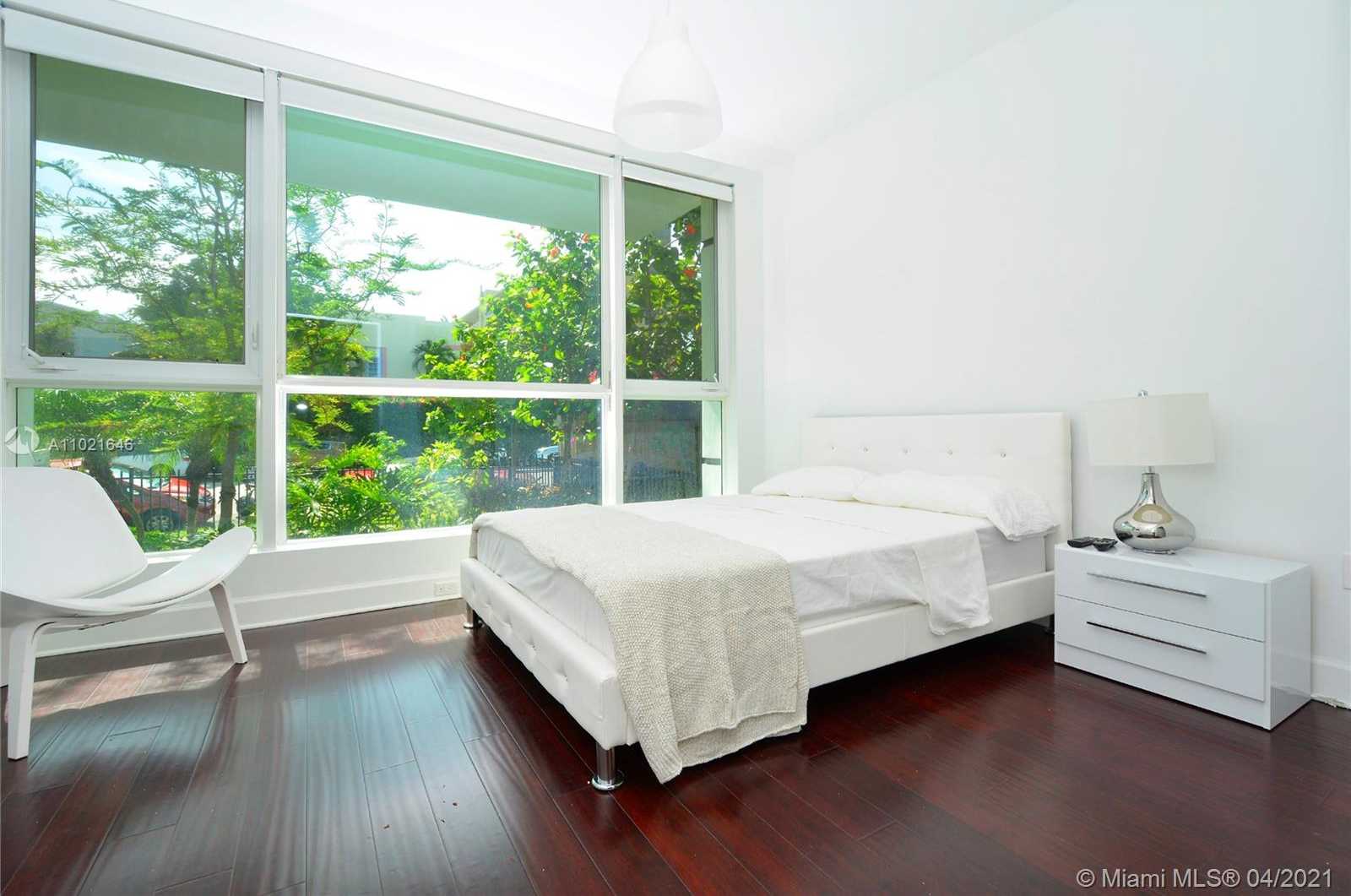 Small Image of 1410 EUCLID AVE #A, Miami Beach Number 2
