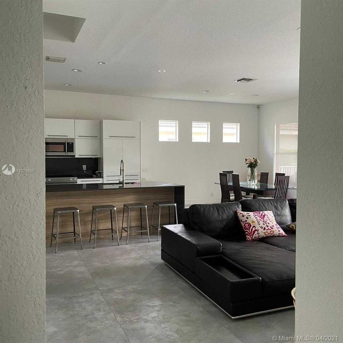 Small Image of 1868 HARBOR VIEW CIR, Weston Number 10