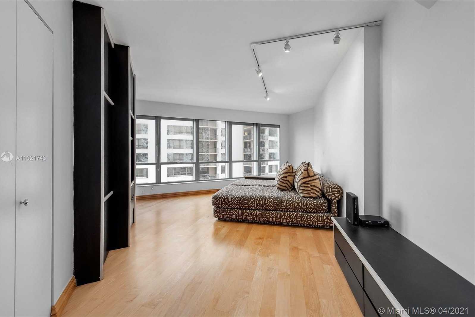 Small Image of 10155 COLLINS AVE #1510, Bal Harbour Number 14