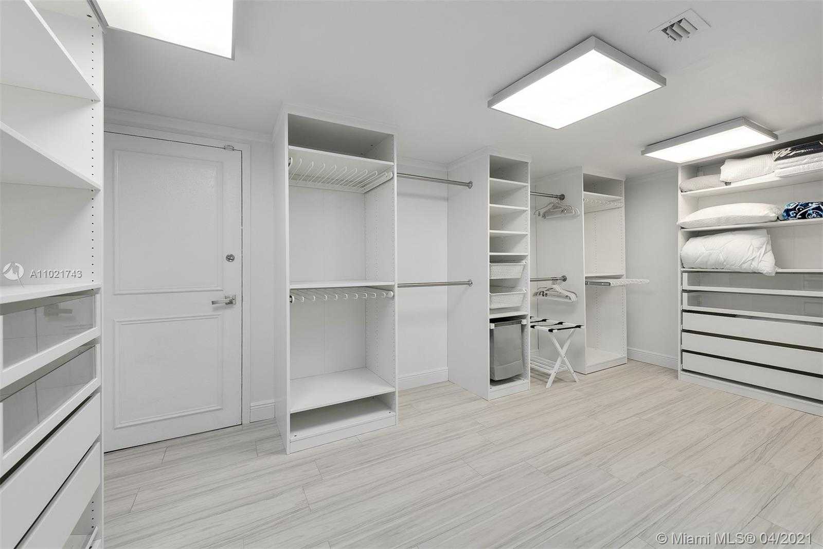 Small Image of 10155 COLLINS AVE #1510, Bal Harbour Number 24
