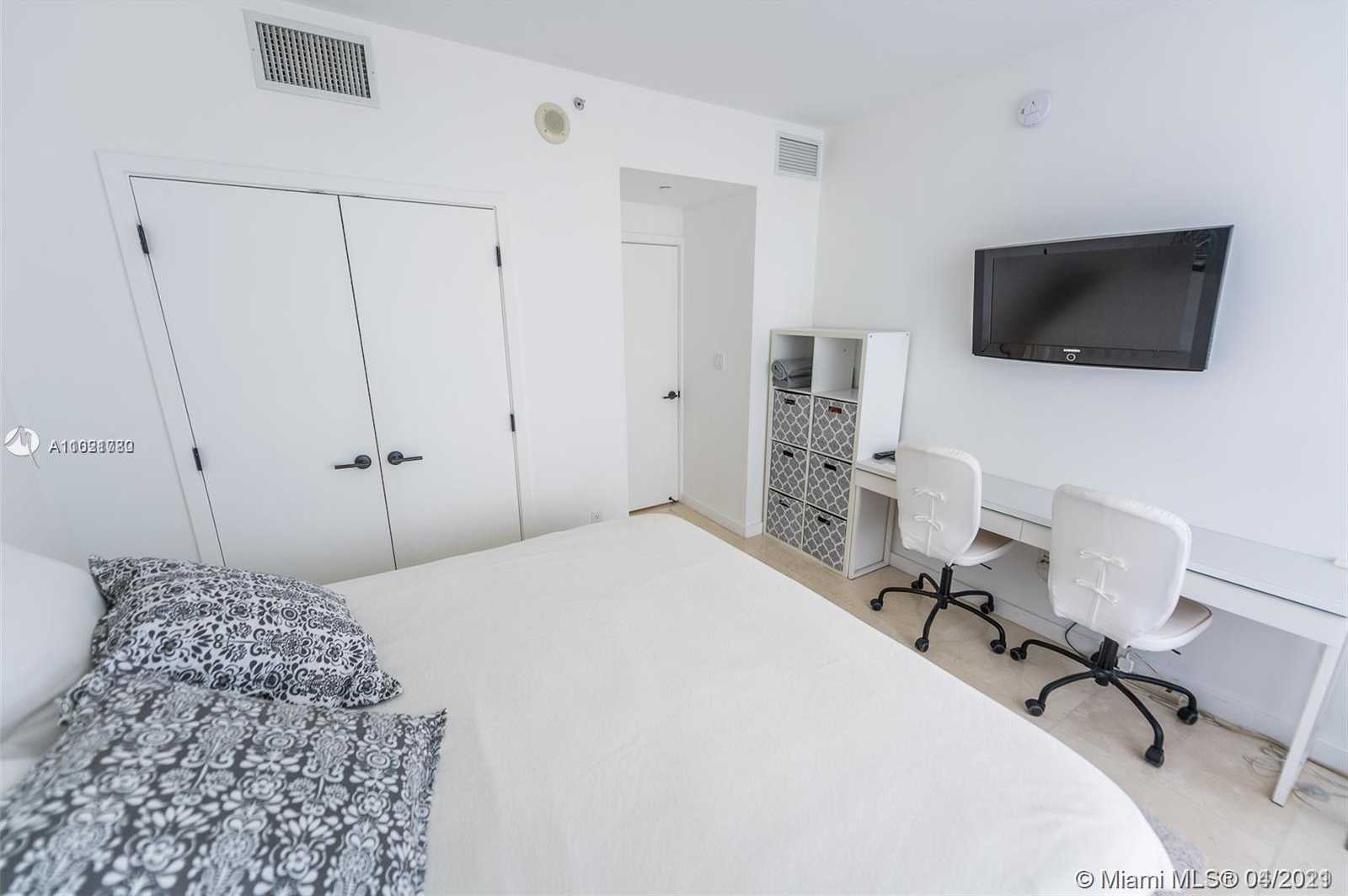 Small Image of 6799 COLLINS AVE #601, Miami Beach Number 8