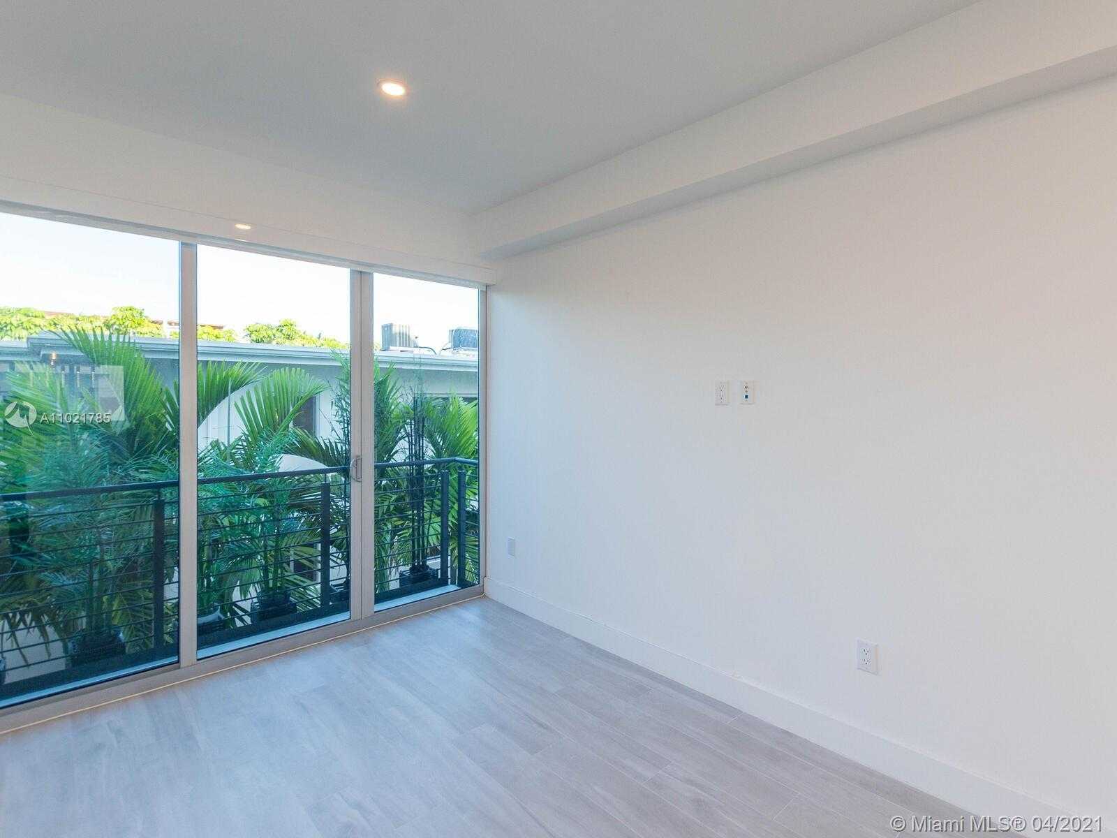 Small Image of 1155 101ST ST #1153, Bay Harbor Islands Number 17