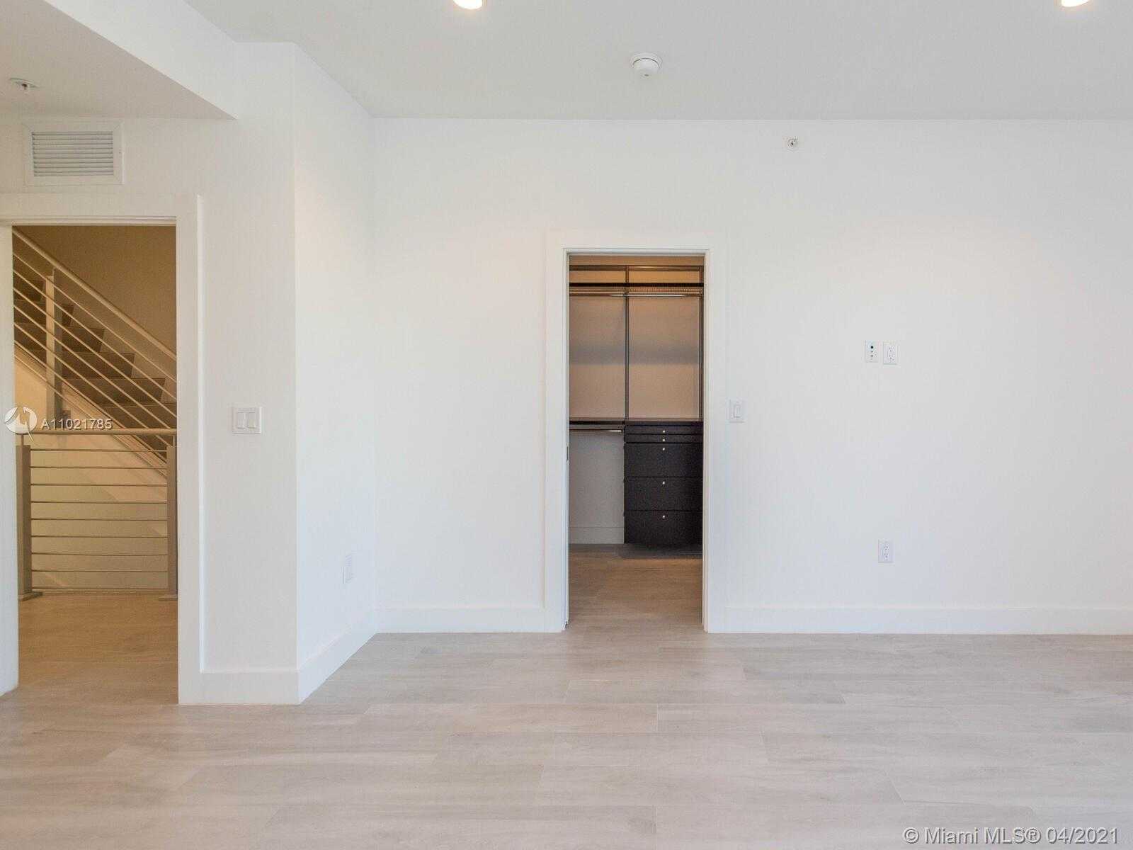 Small Image of 1155 101ST ST #1153, Bay Harbor Islands Number 38