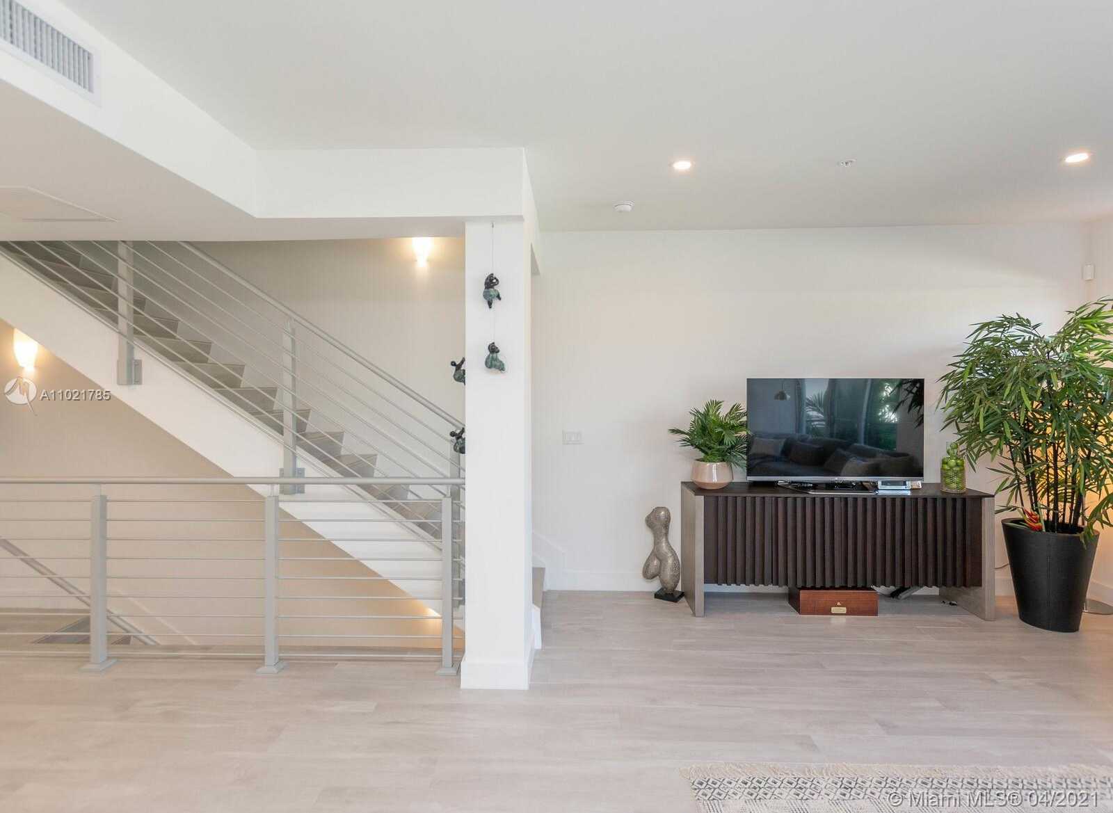 Small Image of 1155 101ST ST #1153, Bay Harbor Islands Number 96