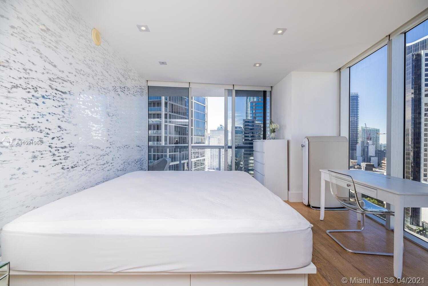 Small Image of 475 BRICKELL AVE #2313, Miami Number 18