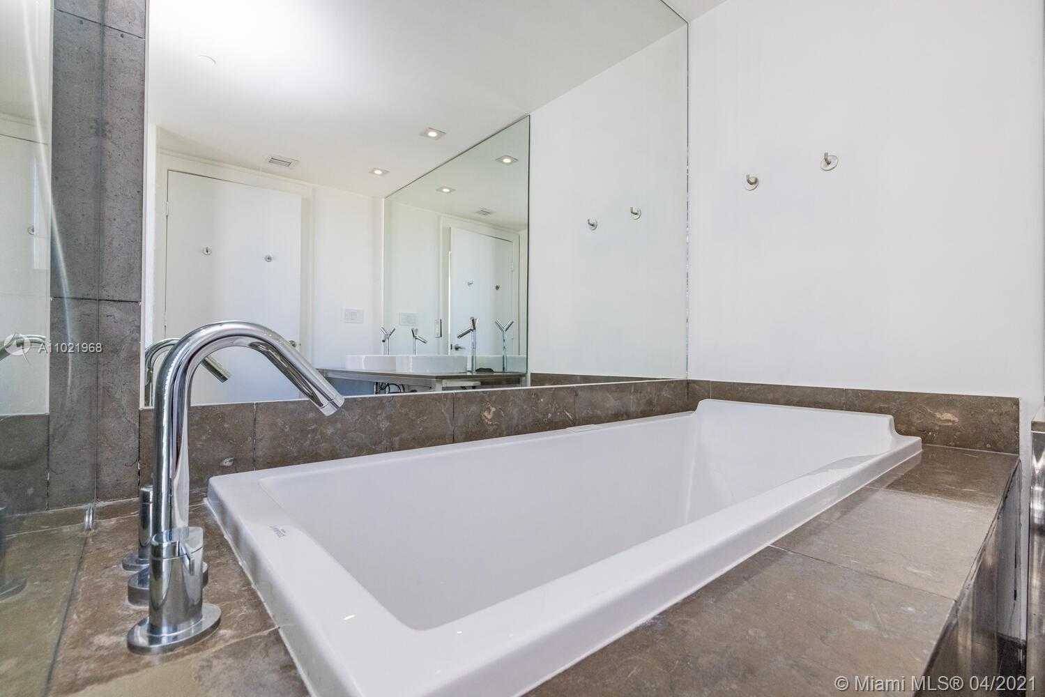 Small Image of 475 BRICKELL AVE #2313, Miami Number 21