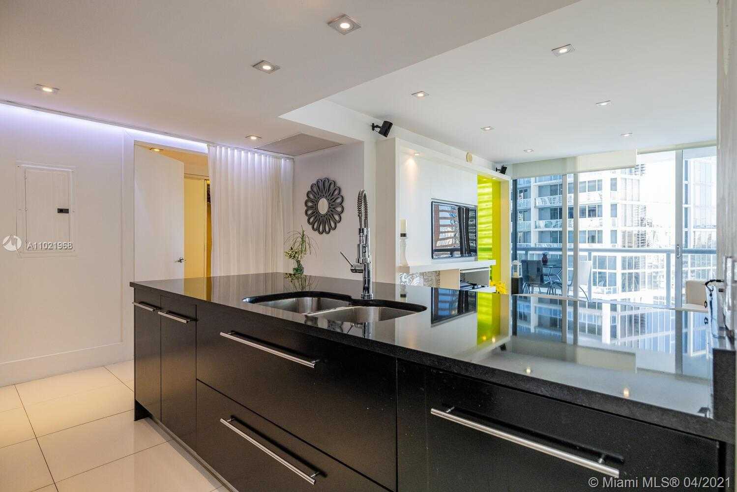 Small Image of 475 BRICKELL AVE #2313, Miami Number 7