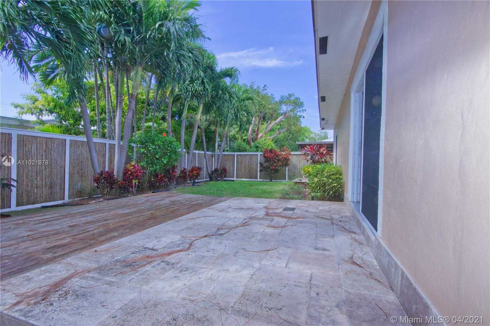 Small Image of 9164 EMERSON AVE, Surfside Number 13