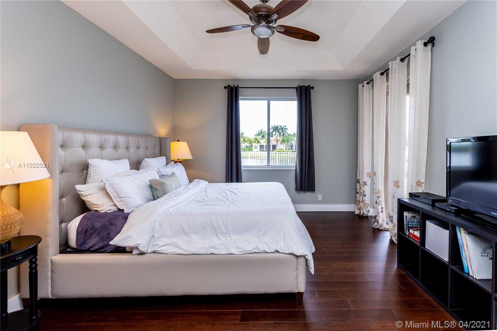 Small Image of 980 GOLDEN CANE DR, Weston Number 15