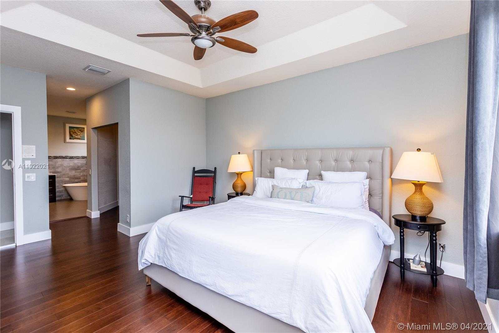 Small Image of 980 GOLDEN CANE DR, Weston Number 16