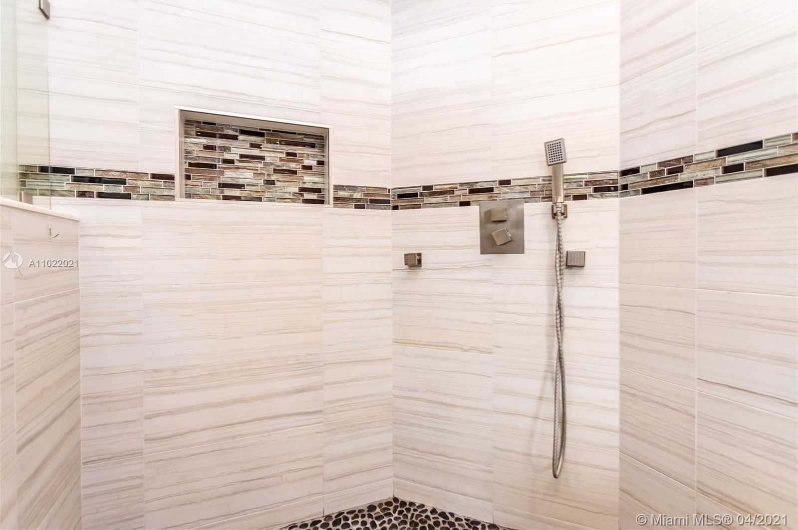 Small Image of 980 GOLDEN CANE DR, Weston Number 20