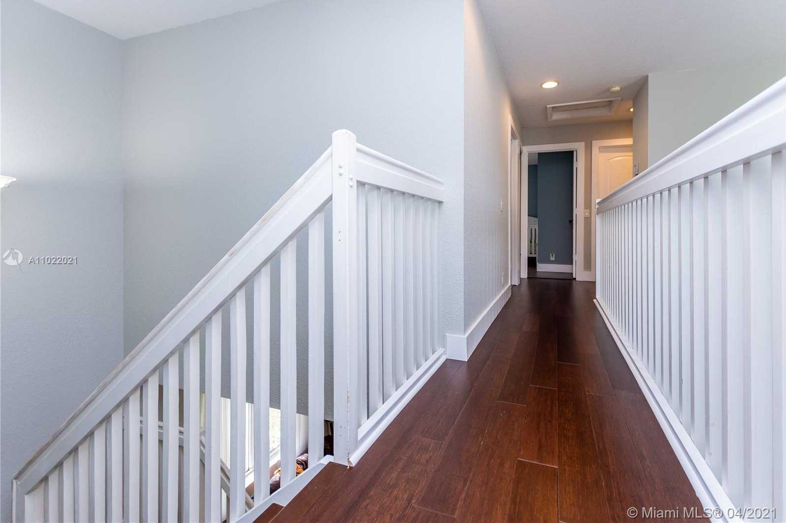 Small Image of 980 GOLDEN CANE DR, Weston Number 22