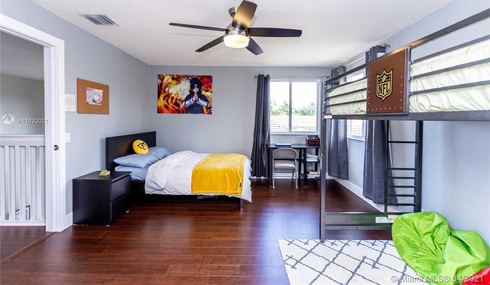 Small Image of 980 GOLDEN CANE DR, Weston Number 24