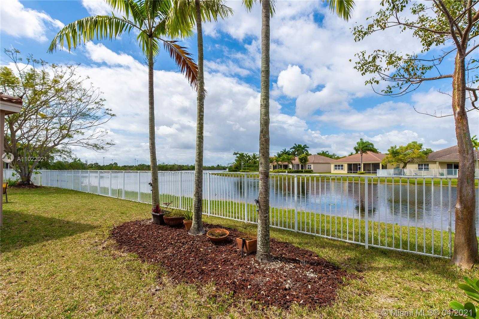 Small Image of 980 GOLDEN CANE DR, Weston Number 34