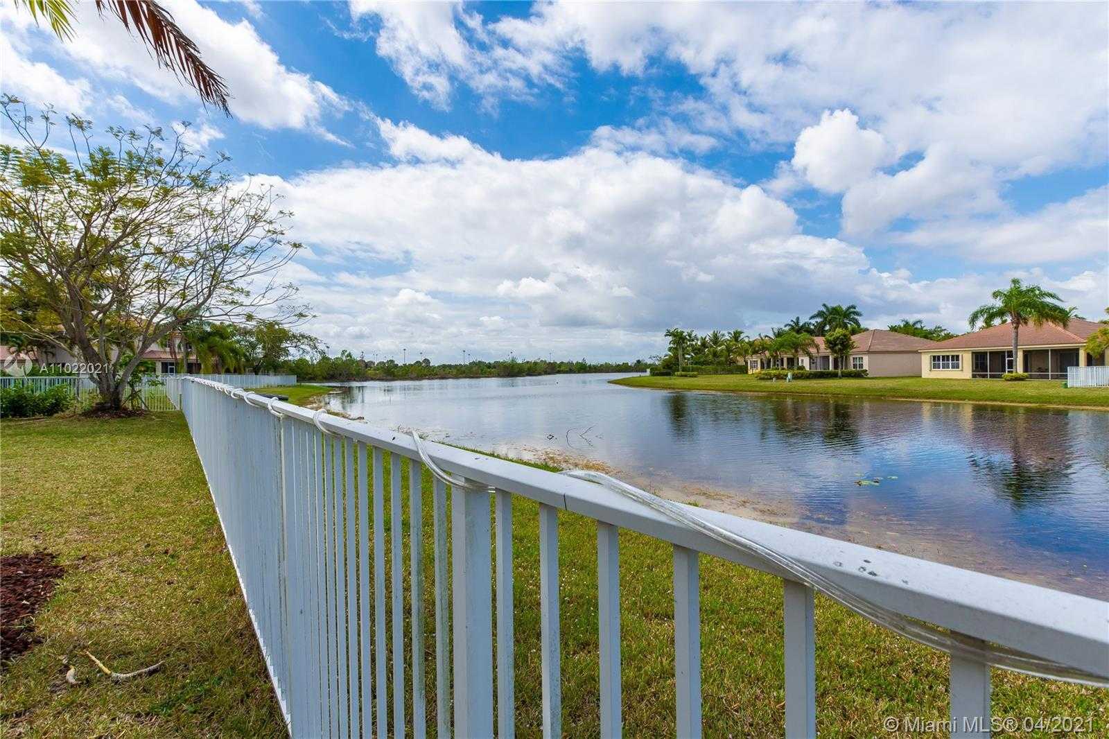 Small Image of 980 GOLDEN CANE DR, Weston Number 36