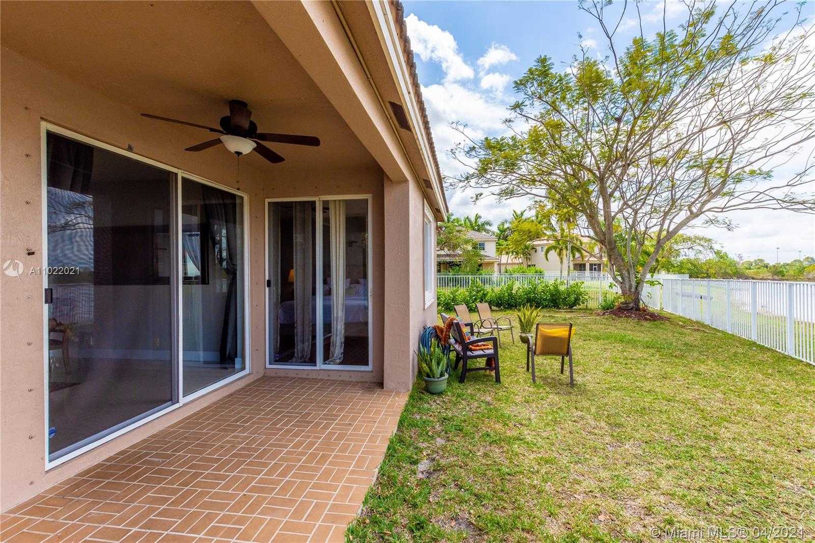Small Image of 980 GOLDEN CANE DR, Weston Number 37