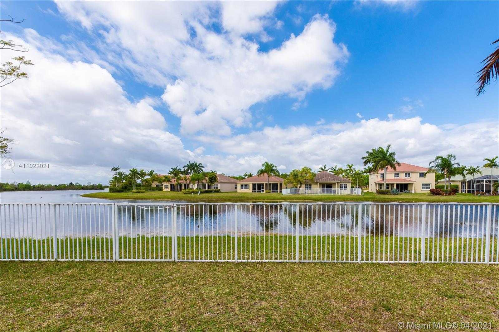 Small Image of 980 GOLDEN CANE DR, Weston Number 38