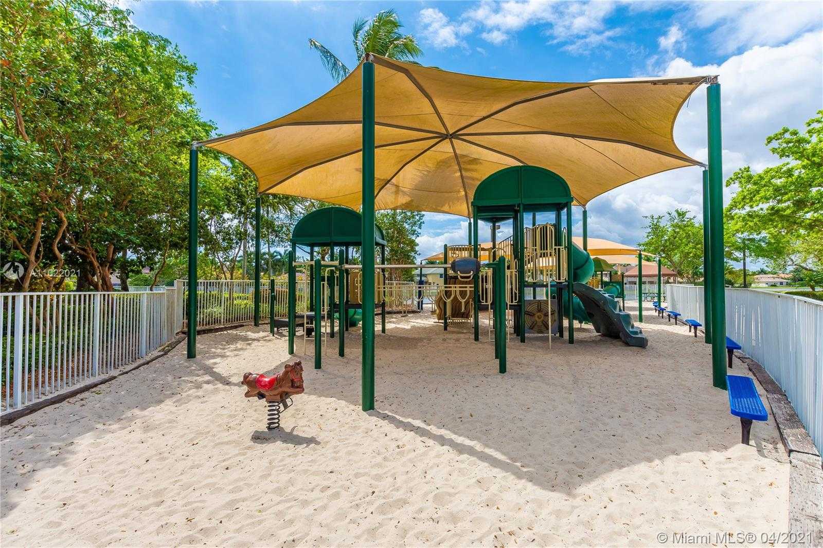 Small Image of 980 GOLDEN CANE DR, Weston Number 45