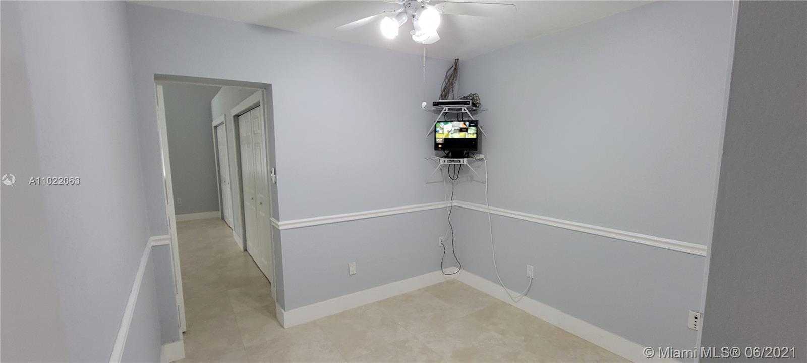 Small Image of 8079 SOUTH WEST 112TH ST, Miami Number 19