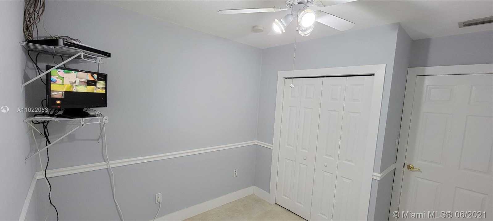 Small Image of 8079 SOUTH WEST 112TH ST, Miami Number 20