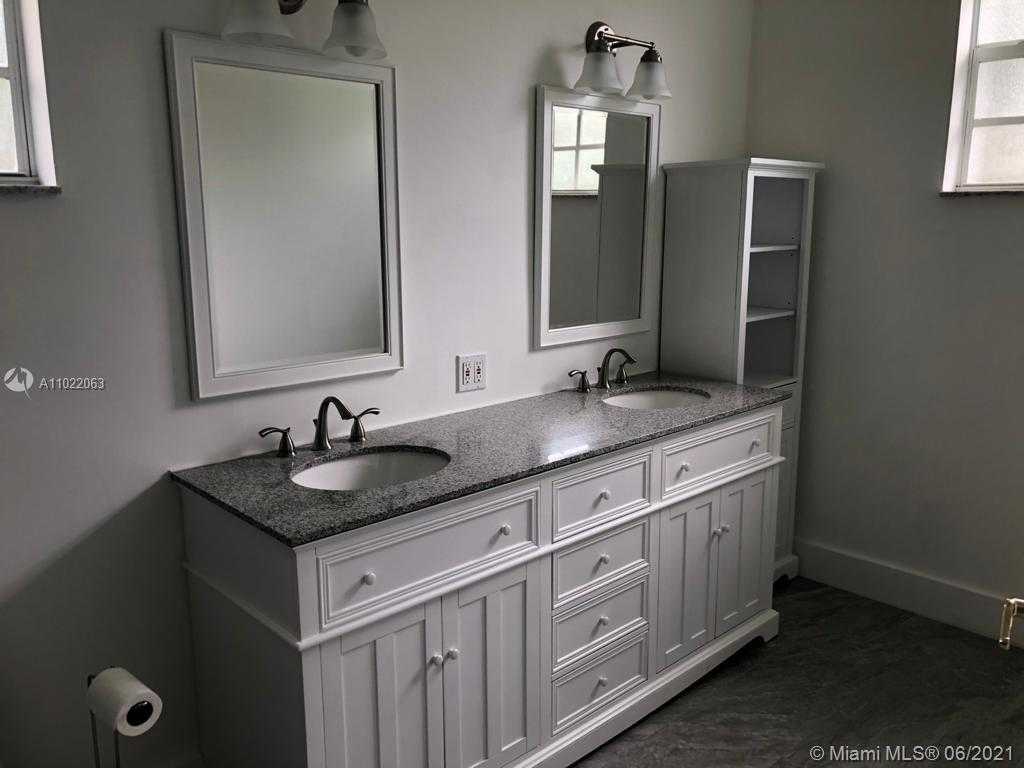 Small Image of 8079 SOUTH WEST 112TH ST, Miami Number 28