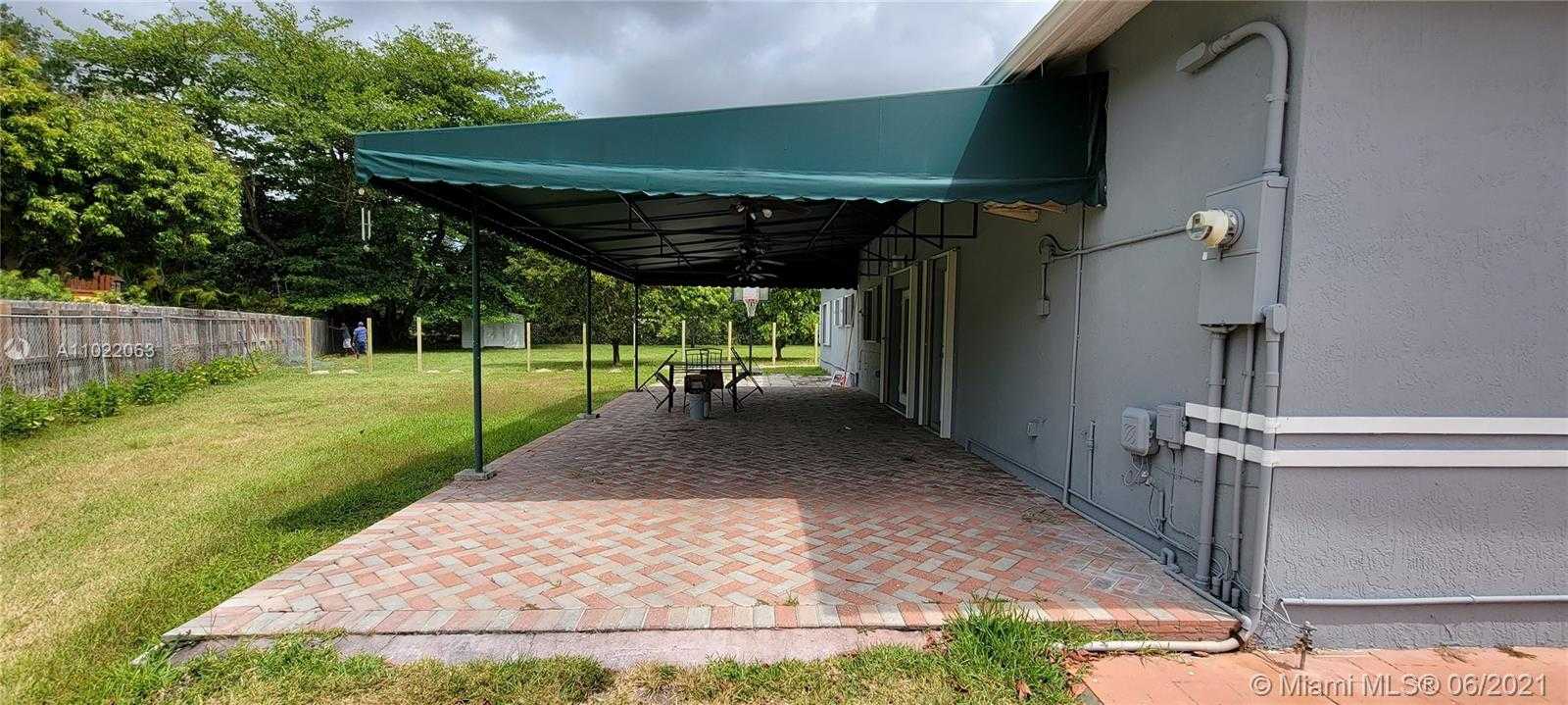 Small Image of 8079 SOUTH WEST 112TH ST, Miami Number 3