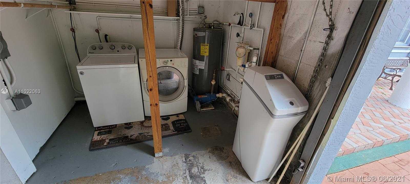 Small Image of 8079 SOUTH WEST 112TH ST, Miami Number 31