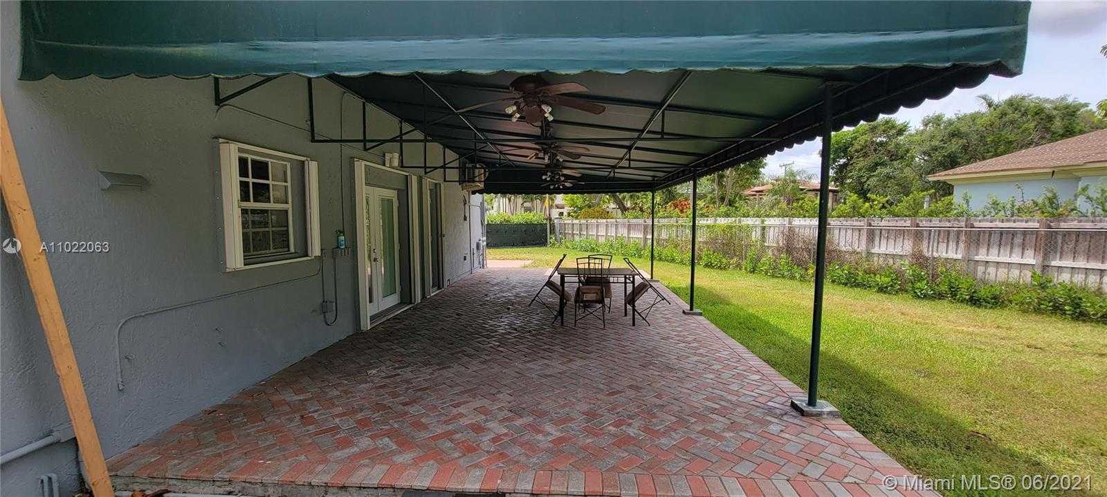 Small Image of 8079 SOUTH WEST 112TH ST, Miami Number 4
