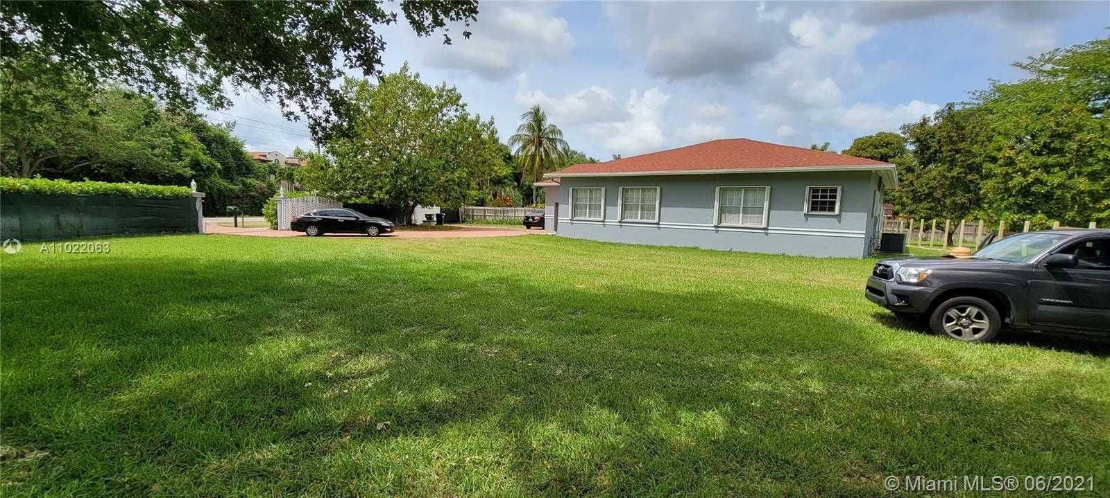 Small Image of 8079 SOUTH WEST 112TH ST, Miami Number 5