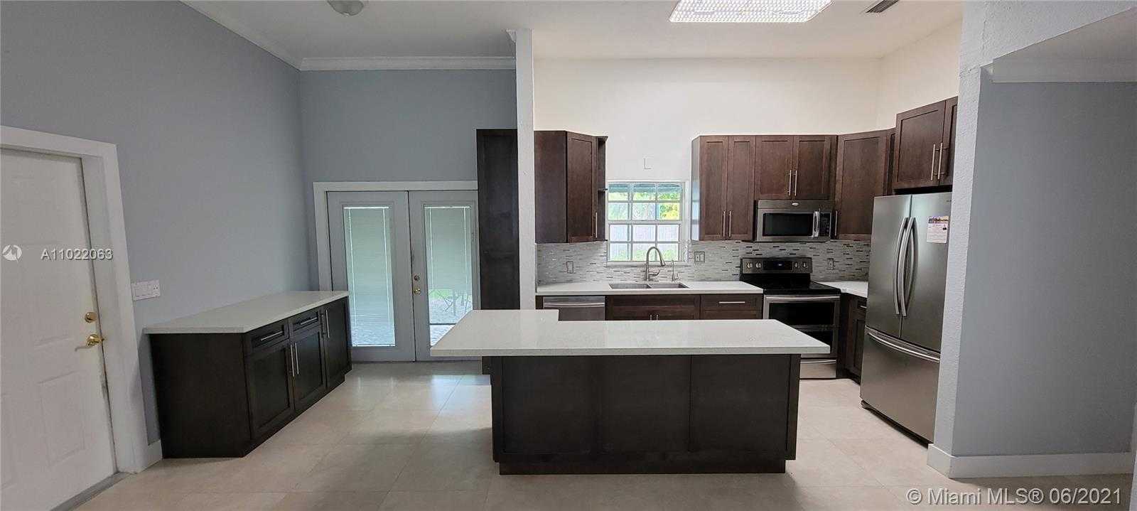Small Image of 8079 SOUTH WEST 112TH ST, Miami Number 6