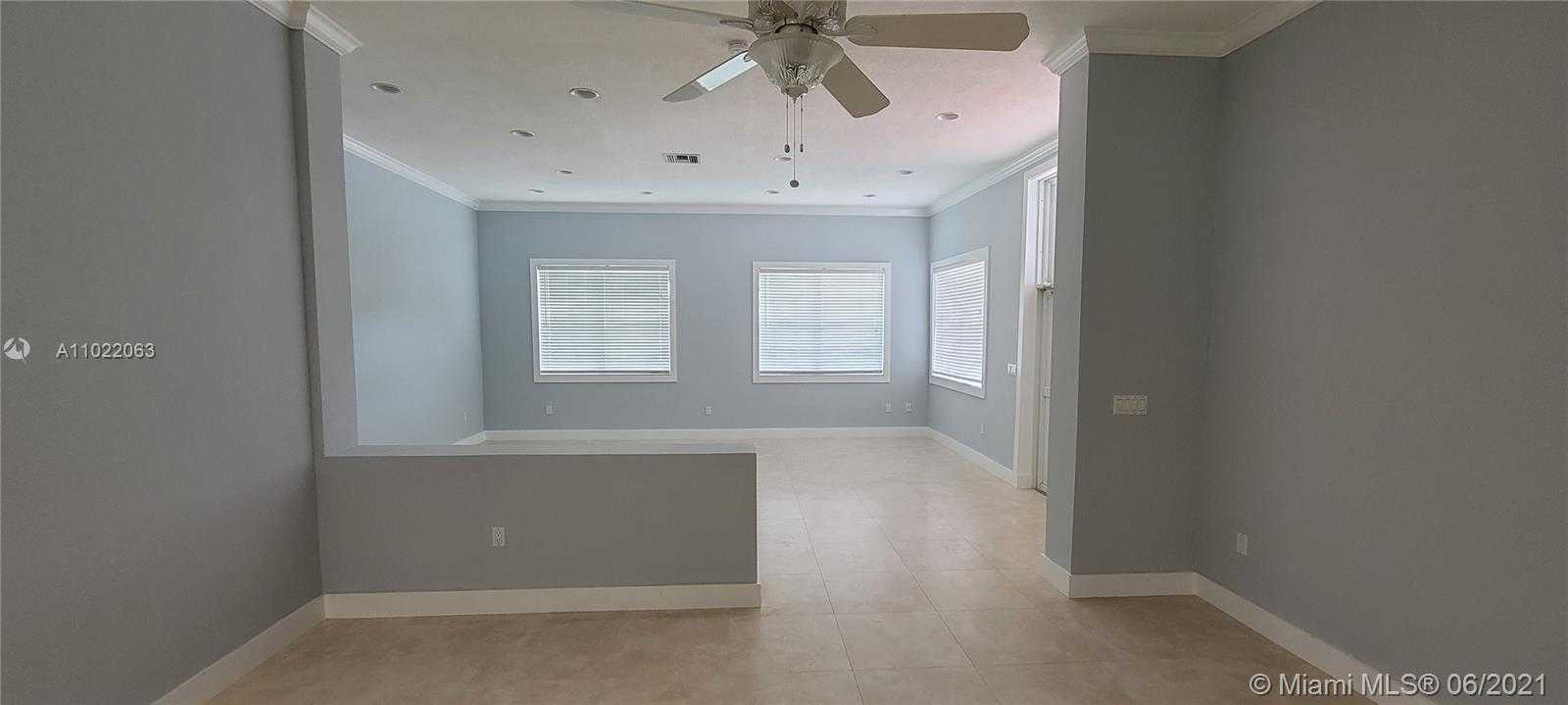 Small Image of 8079 SOUTH WEST 112TH ST, Miami Number 7
