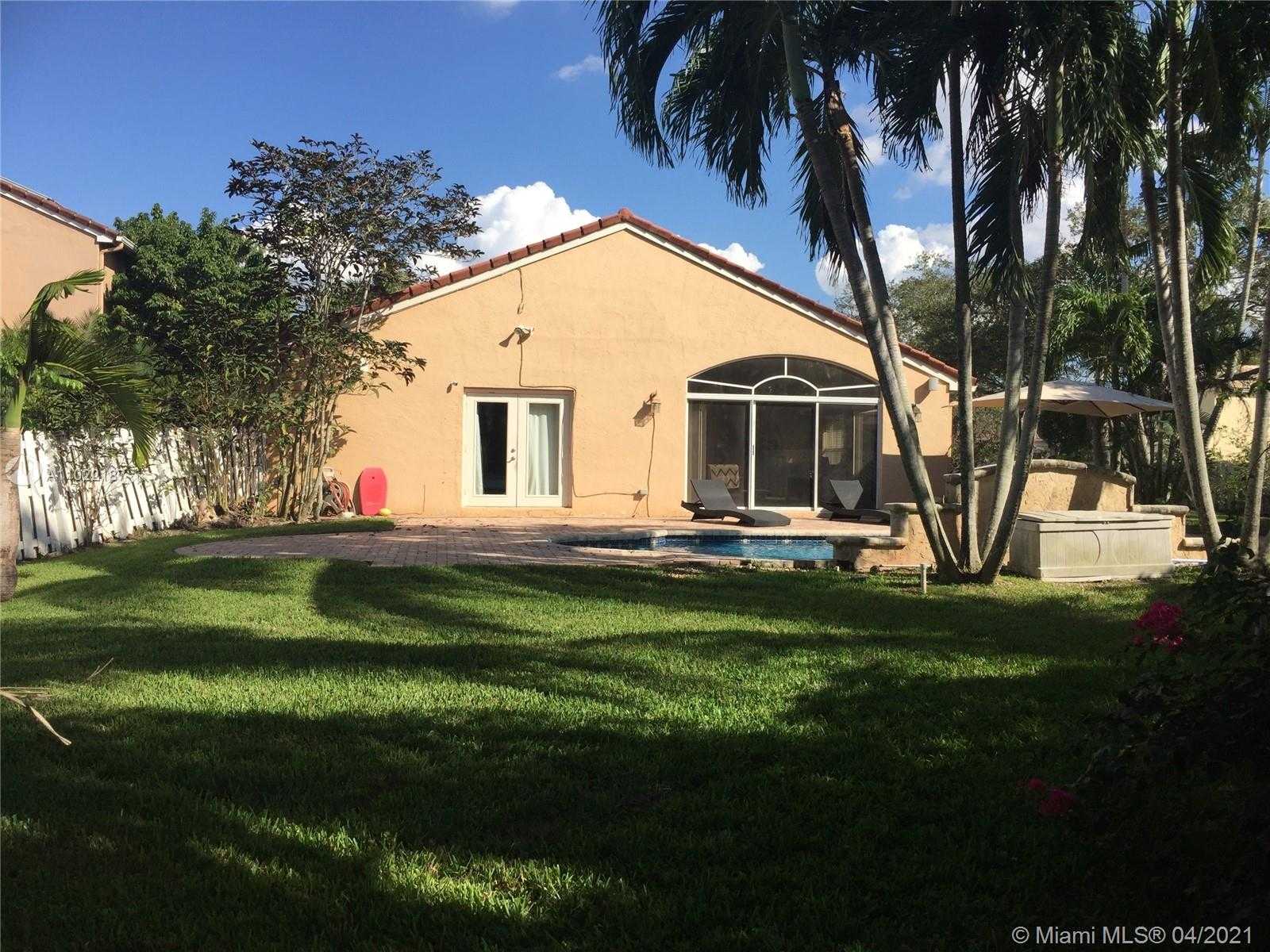Small Image of 346 SOUTH WEST 191ST TER, Pembroke Pines Number 4