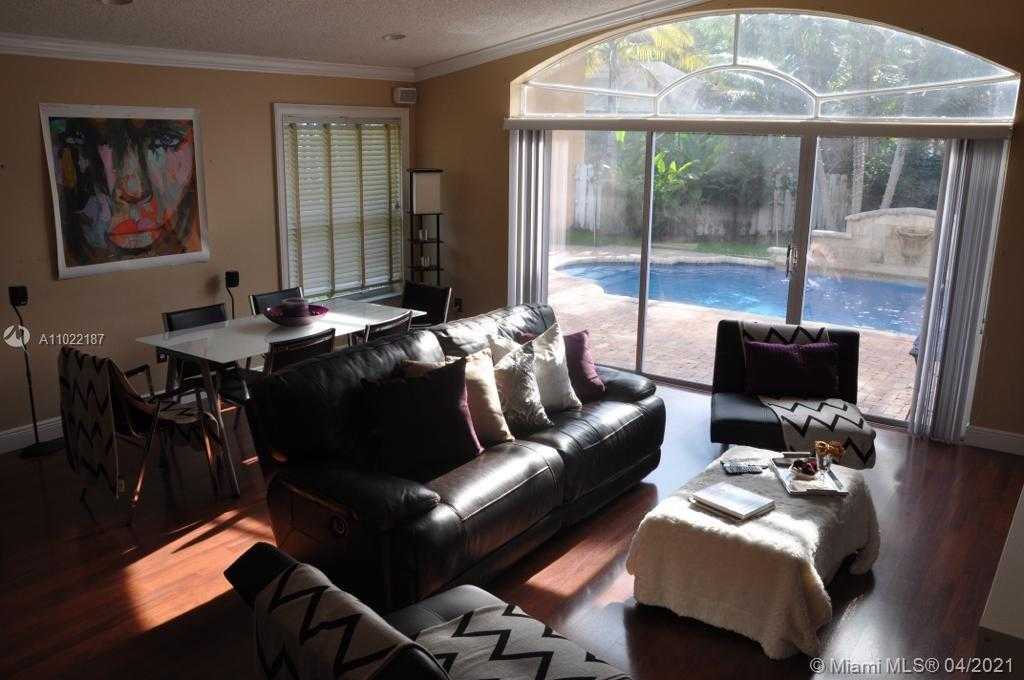 Small Image of 346 SOUTH WEST 191ST TER, Pembroke Pines Number 6