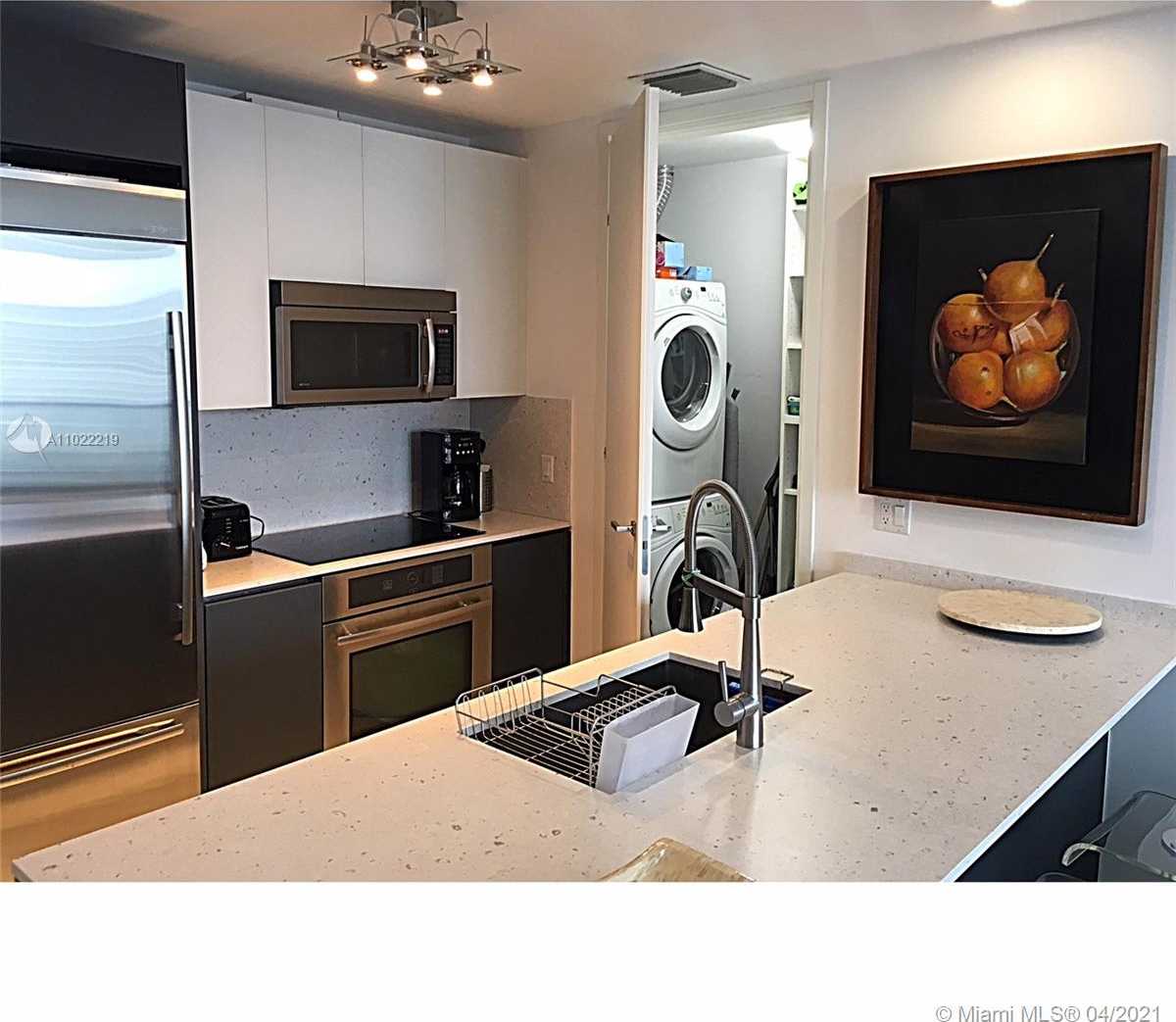Small Image of 1300 BRICKELL BAY DR #4105, Miami Number 6