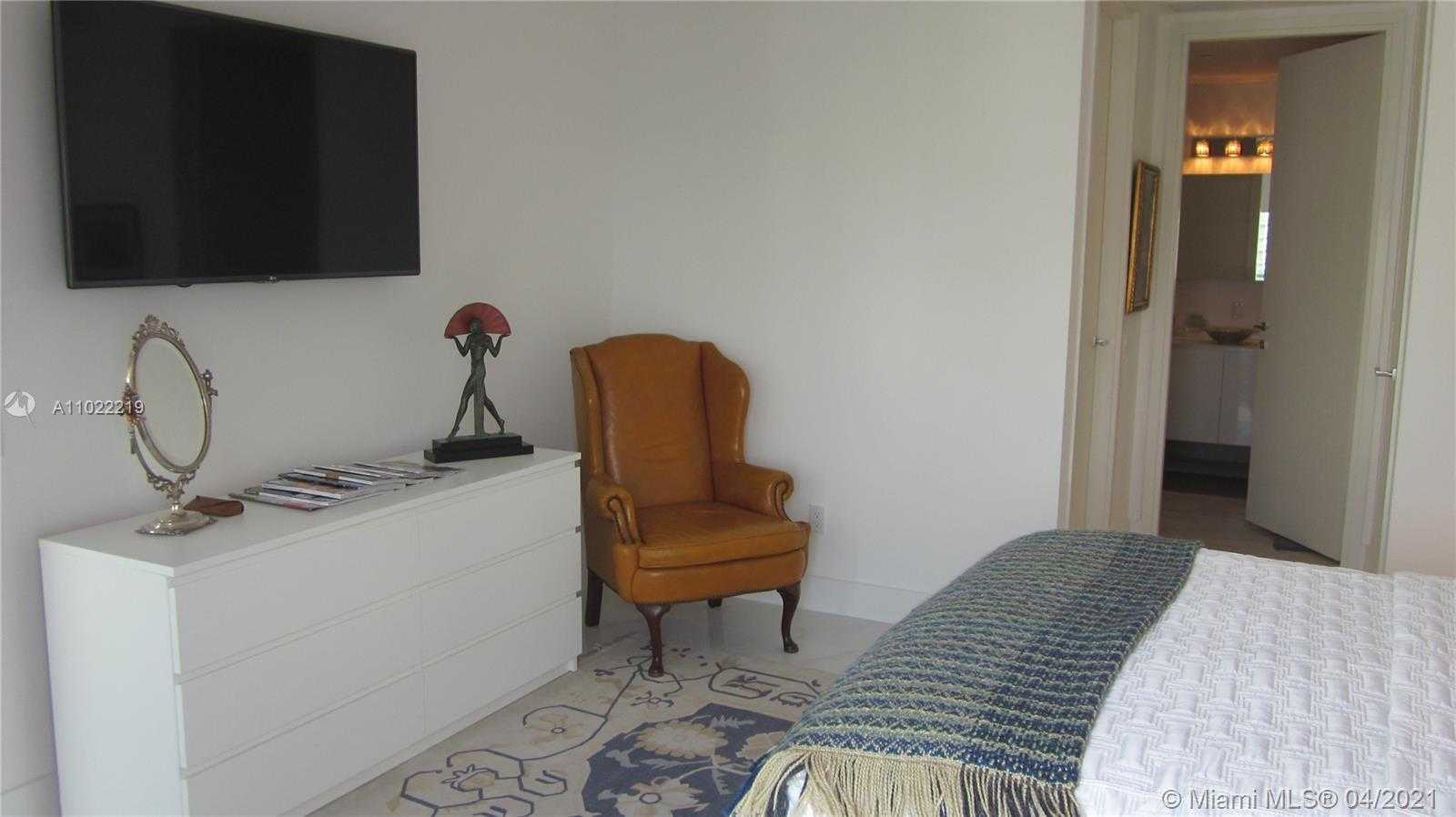 Small Image of 1300 BRICKELL BAY DR #4105, Miami Number 8