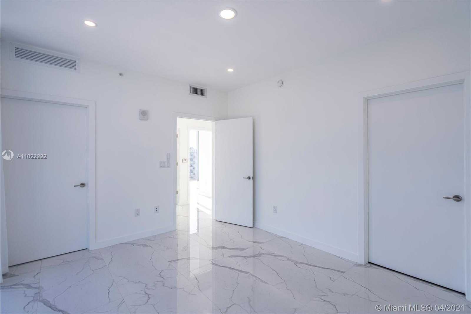 Small Image of 8425 CRESPI BLVD #PH 502, Miami Beach Number 20