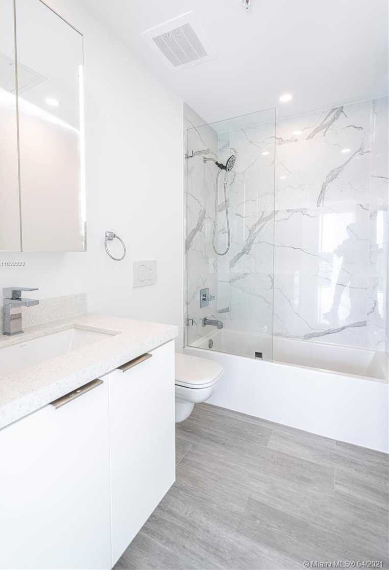 Small Image of 8425 CRESPI BLVD #PH 502, Miami Beach Number 25