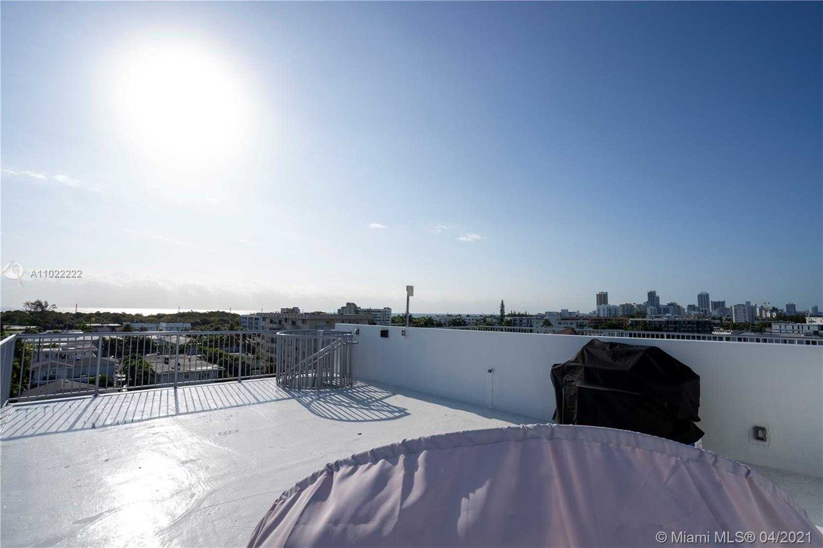 Small Image of 8425 CRESPI BLVD #PH 502, Miami Beach Number 28