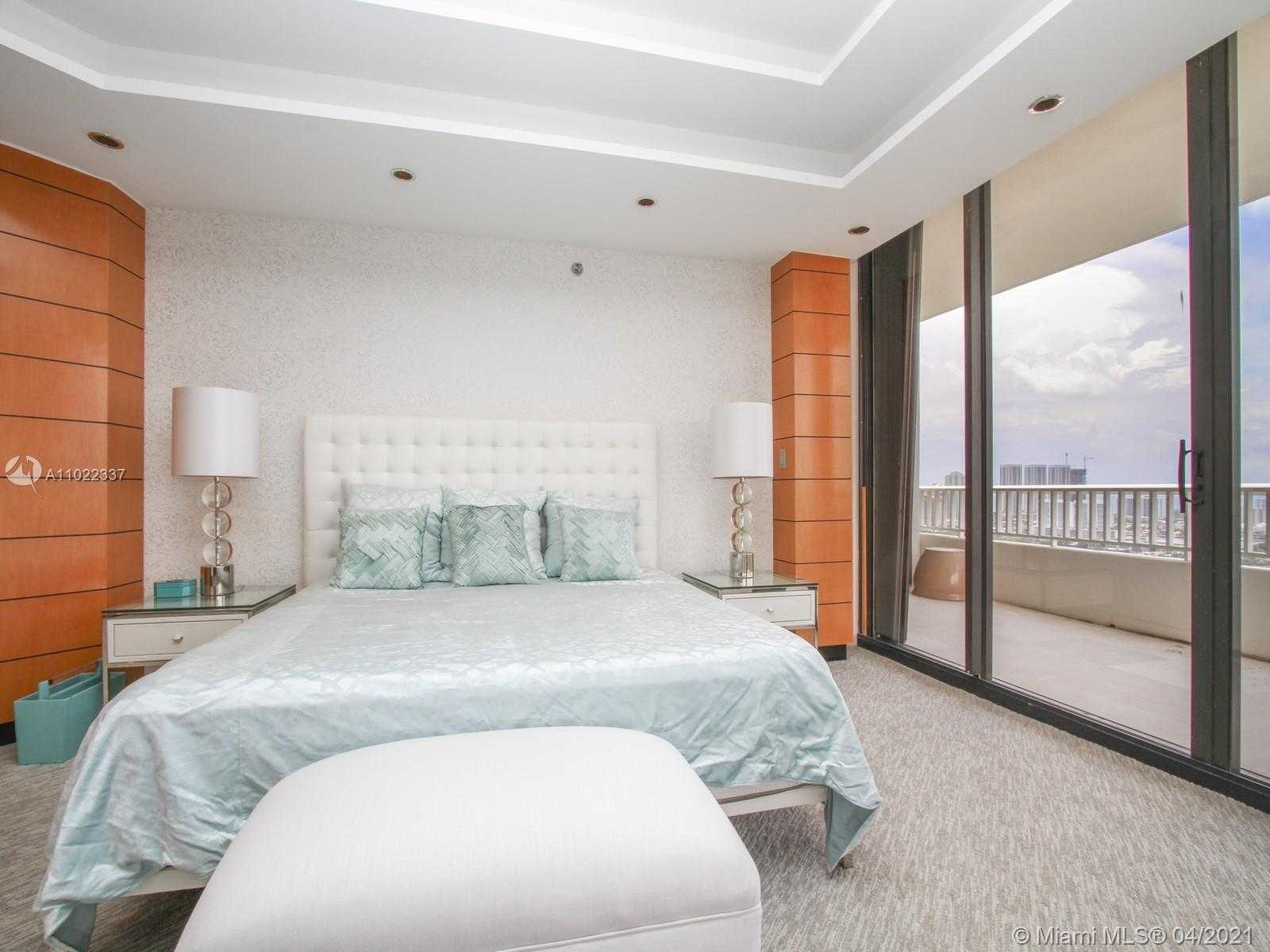 Small Image of 2000 ISLAND BLVD #PH 7, Aventura Number 20